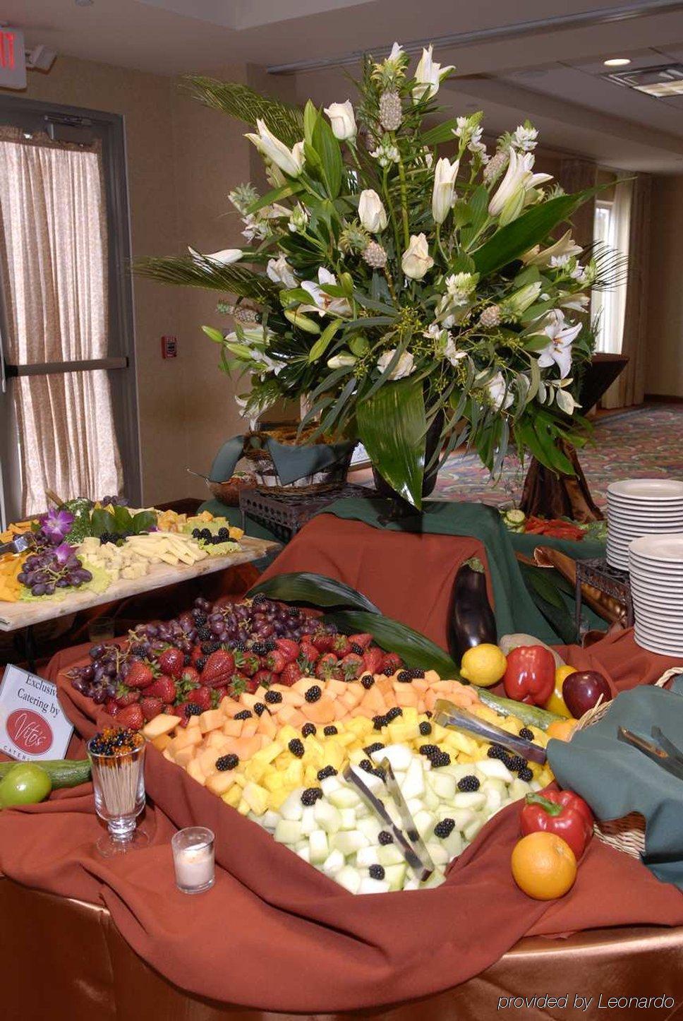 Hilton Garden Inn Columbus-University Area Restaurant foto